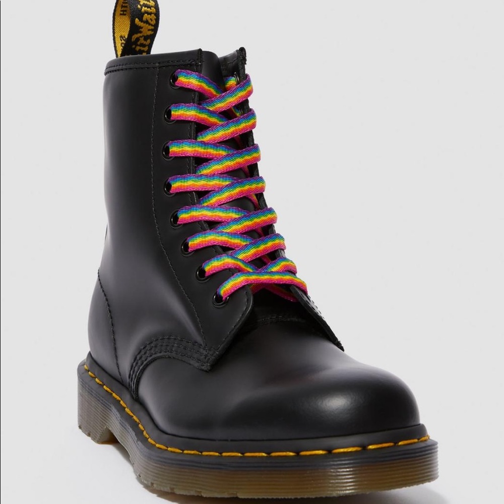 🌈DR MARTENS RAINBOW 55 INCH FLAT SHOE LACES (8-10 EYE) NWT - Picture 3 of 6